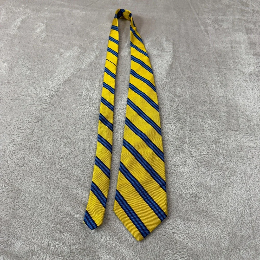 Brooks Brothers excellent pre